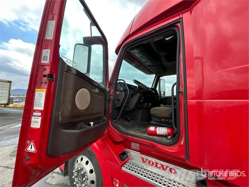 Volvo VNL Prime Movers