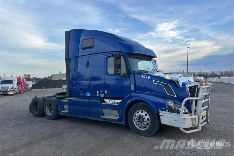 Volvo VNL وحدات الجر