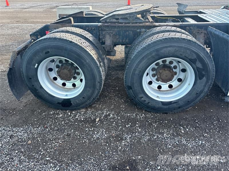 Volvo VNL Ťahače