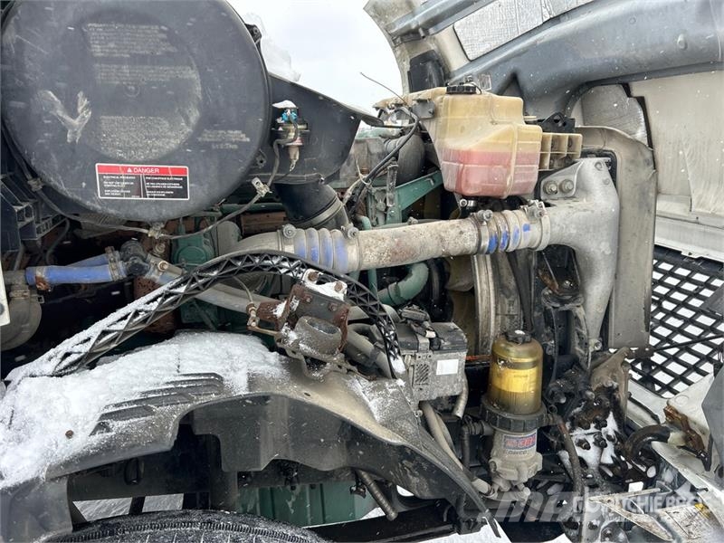 Volvo VNL Tegljači