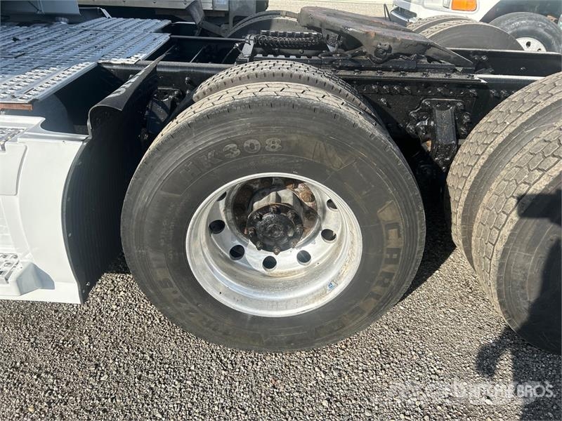 Volvo VNL Motrici e Trattori Stradali