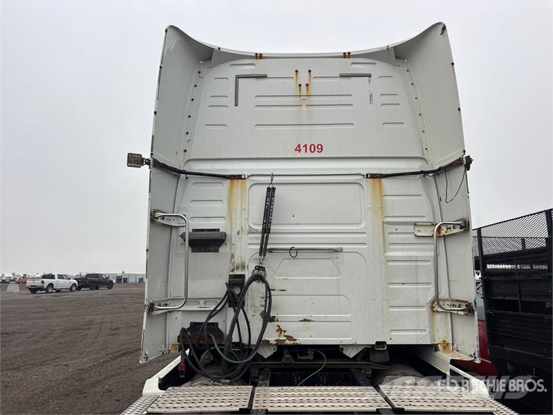 Volvo VNL وحدات الجر