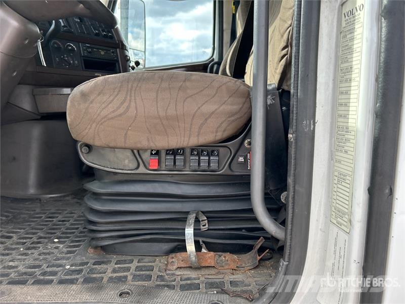 Volvo VNL Sattelzugmaschinen