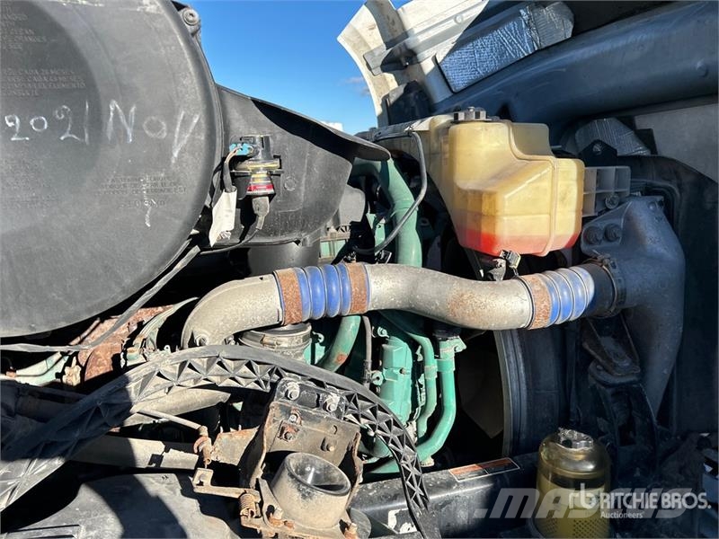 Volvo VNL Vlačilci