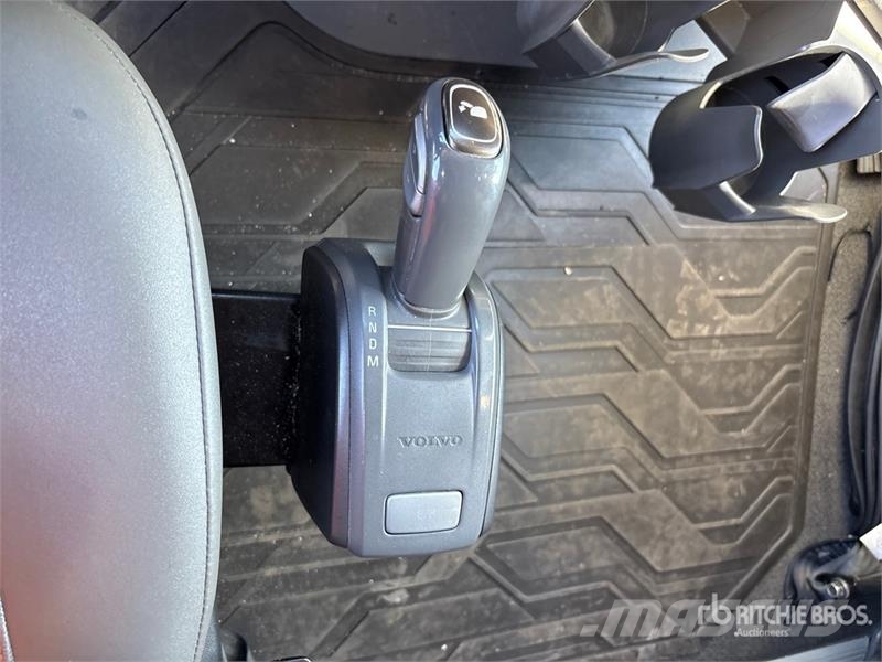 Volvo VNL Naudoti vilkikai
