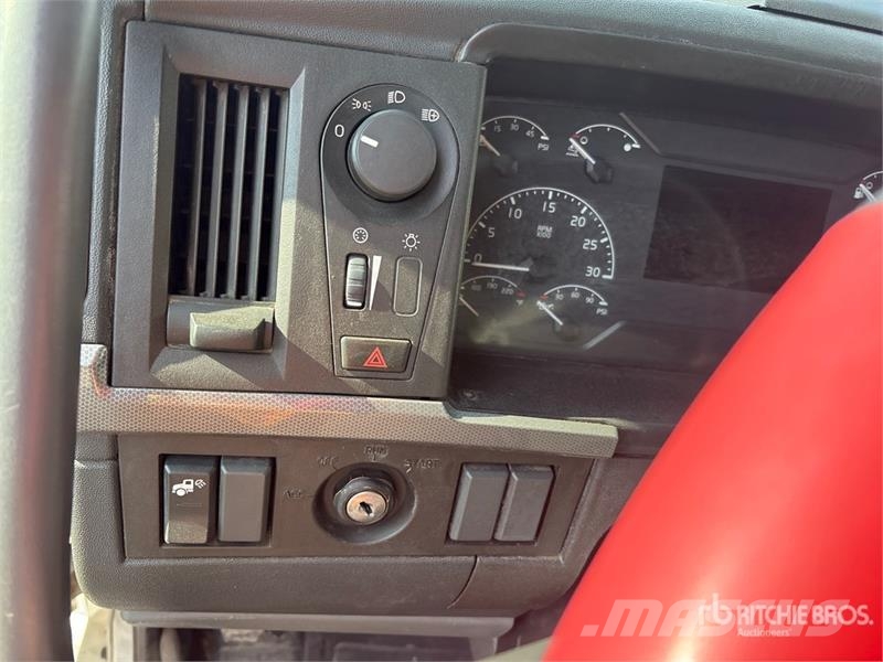 Volvo VNL Motrici e Trattori Stradali