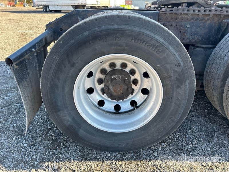 Volvo VNL 牵引车