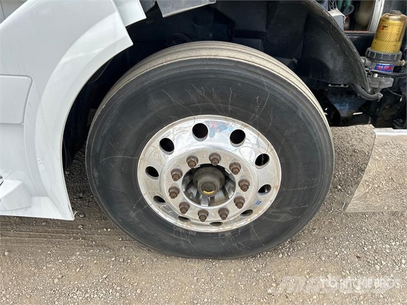 Volvo VNL Sattelzugmaschinen