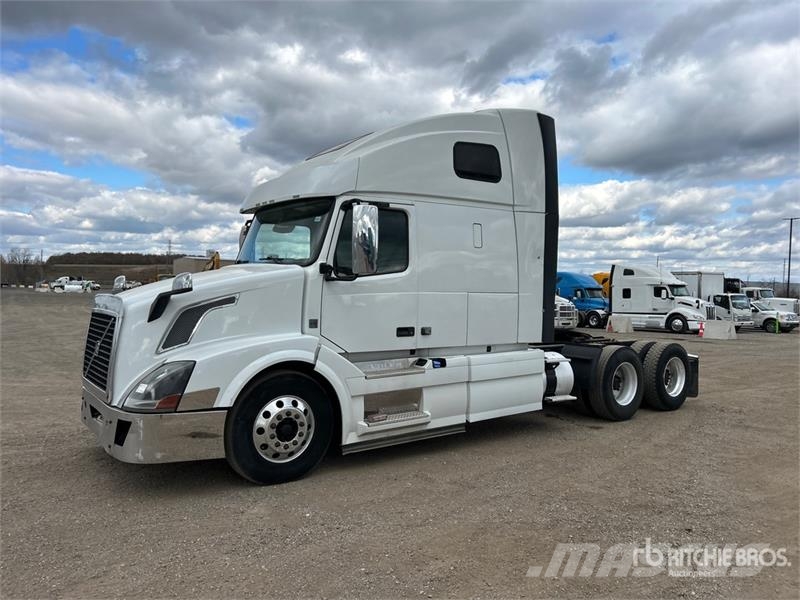 Volvo VNL Sattelzugmaschinen