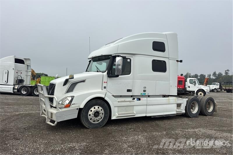 Volvo VNL وحدات الجر