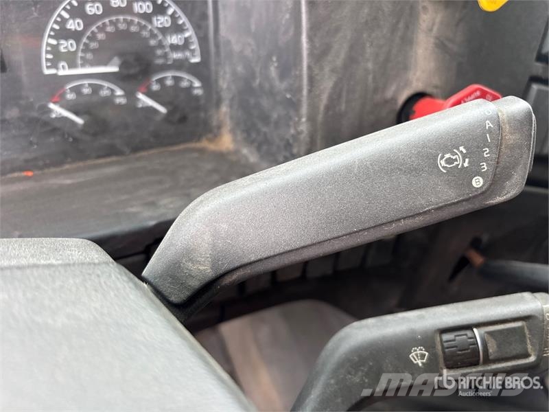 Volvo VNL Vlačilci