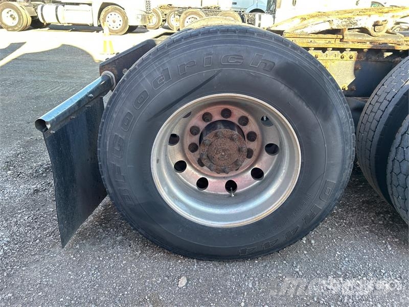 Volvo VNL Vlačilci