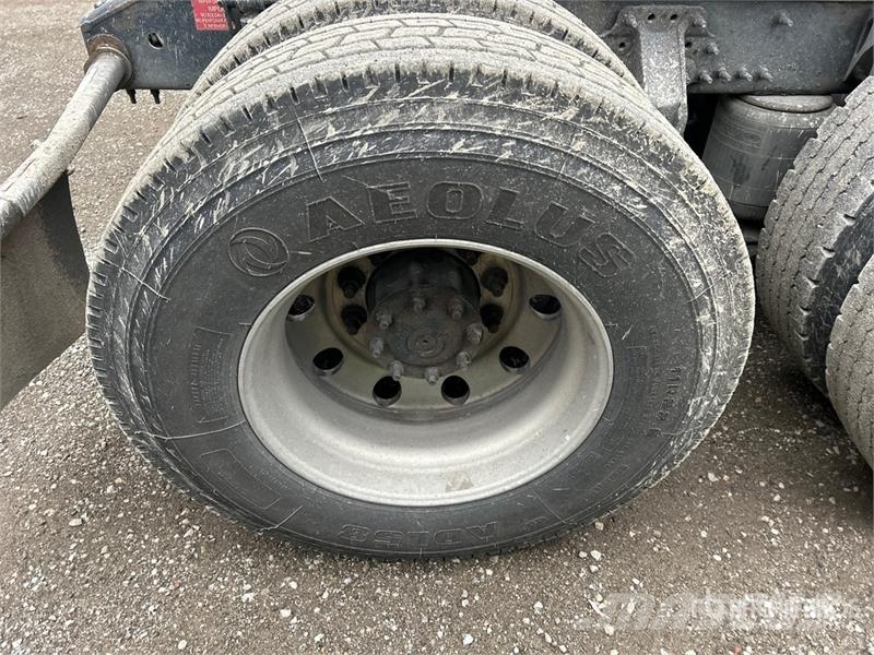 Volvo VNL Cavalos mecânicos