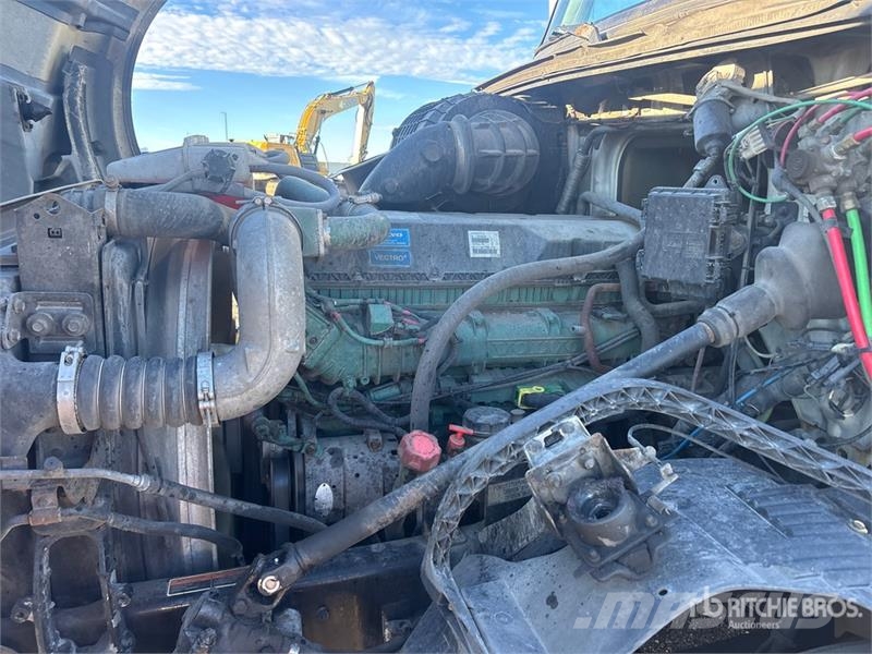 Volvo VNL وحدات الجر