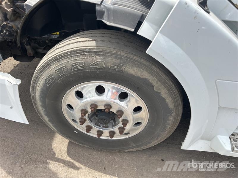 Volvo VNL Vlačilci