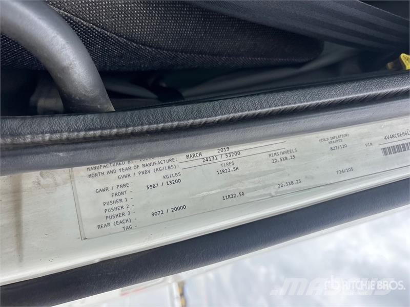Volvo VNL Vlačilci