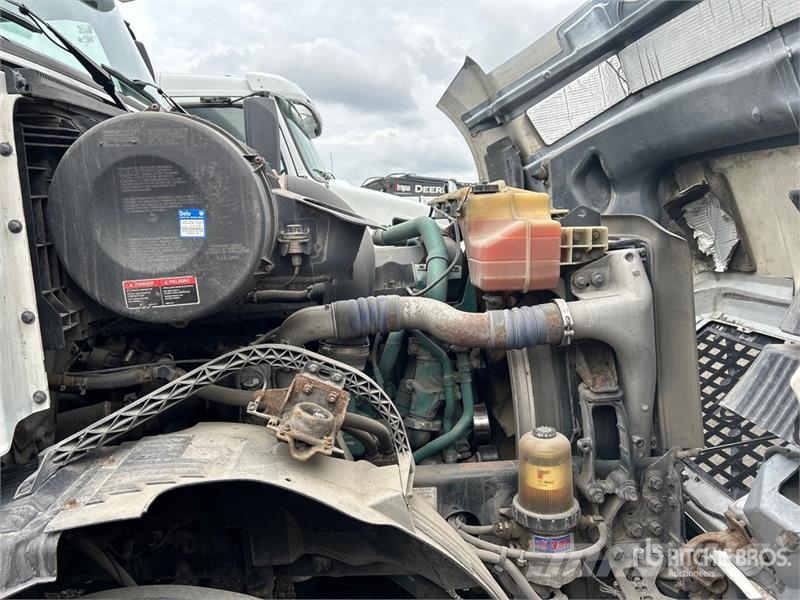 Volvo VNL Truck Tractor Units