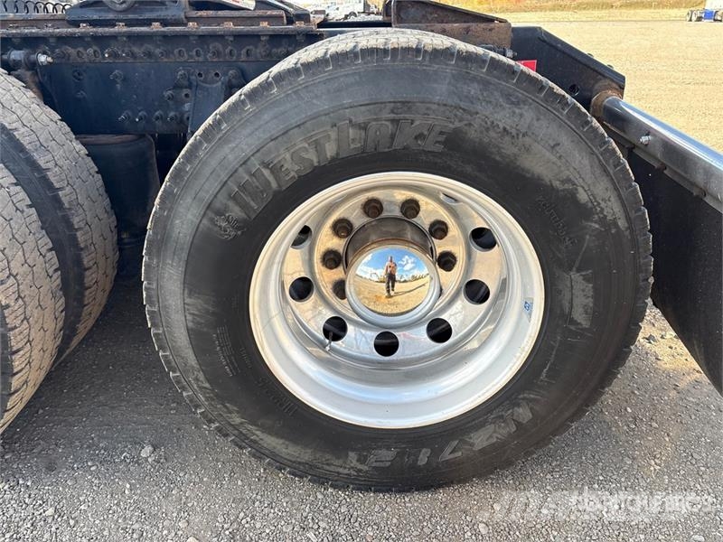 Volvo VNL Sattelzugmaschinen