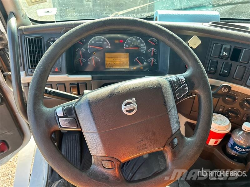 Volvo VNL Dragbilar