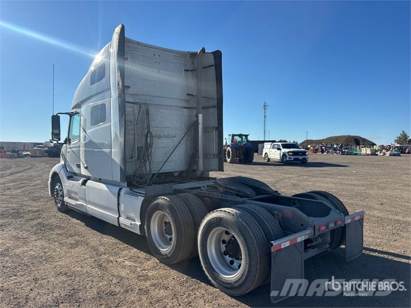 Volvo VNL Sattelzugmaschinen