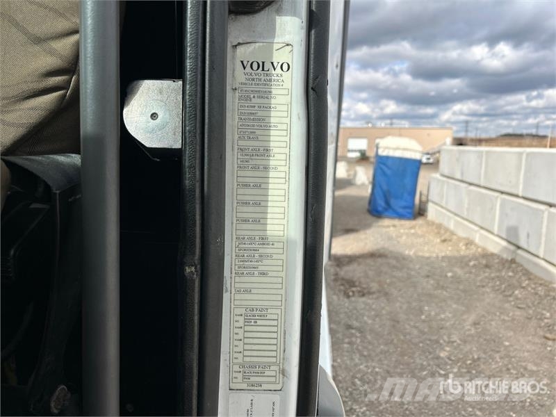 Volvo VNL Sattelzugmaschinen