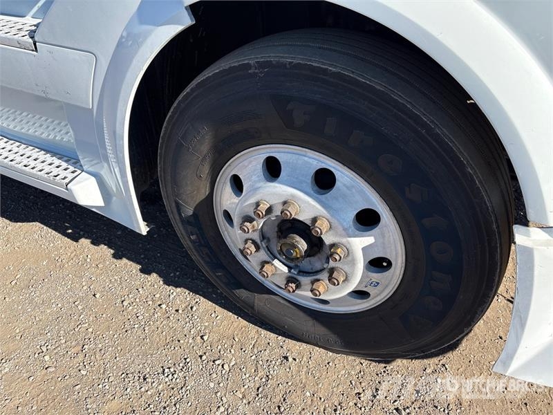 Volvo VNL Τράκτορες