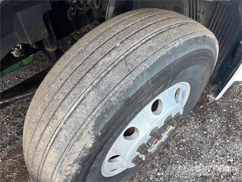 Volvo VNL Ťahače