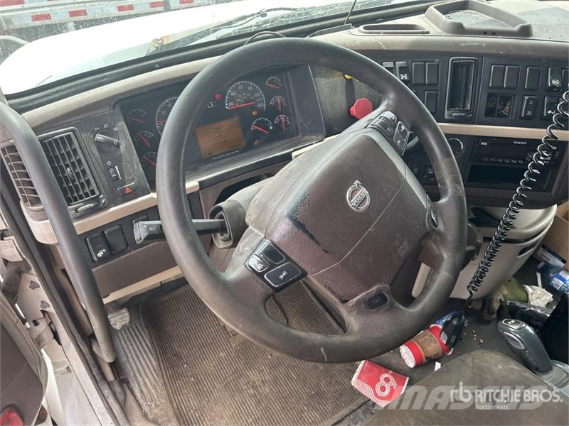Volvo VNL Vlačilci