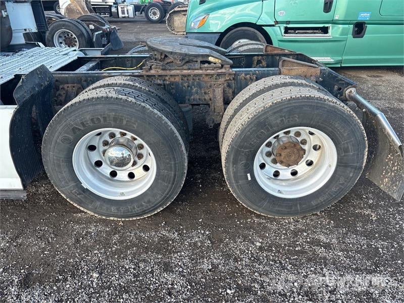 Volvo VNL Ťahače