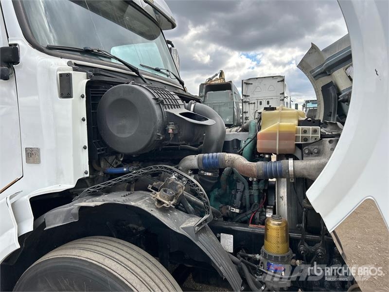 Volvo VNL Sattelzugmaschinen