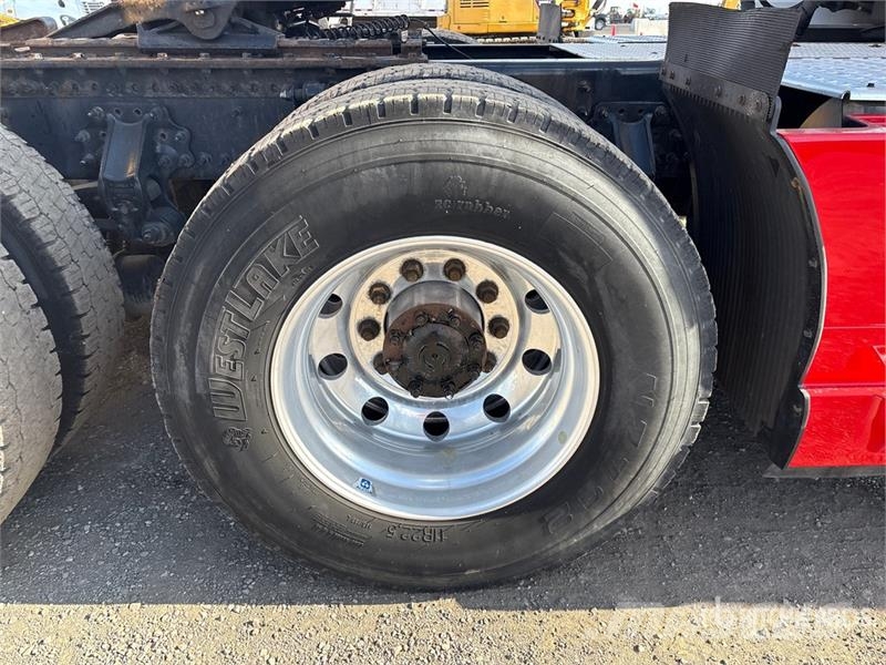 Volvo VNL Sattelzugmaschinen