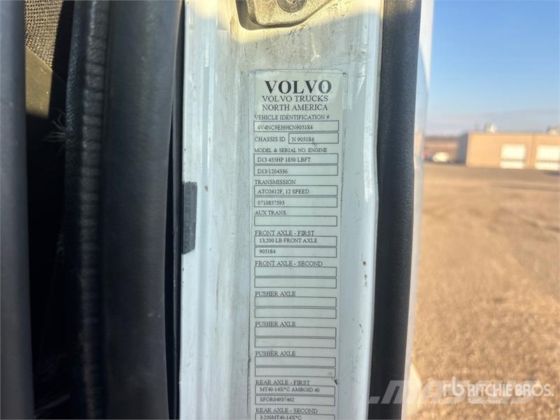 Volvo VNL Vilcēji