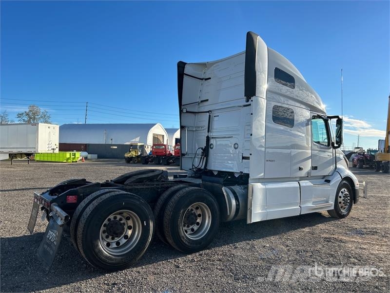Volvo VNL Trekkers