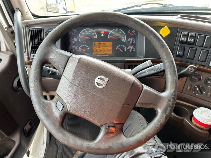 Volvo VNL Trekkers