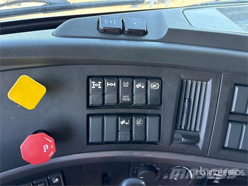 Volvo VNL Naudoti vilkikai