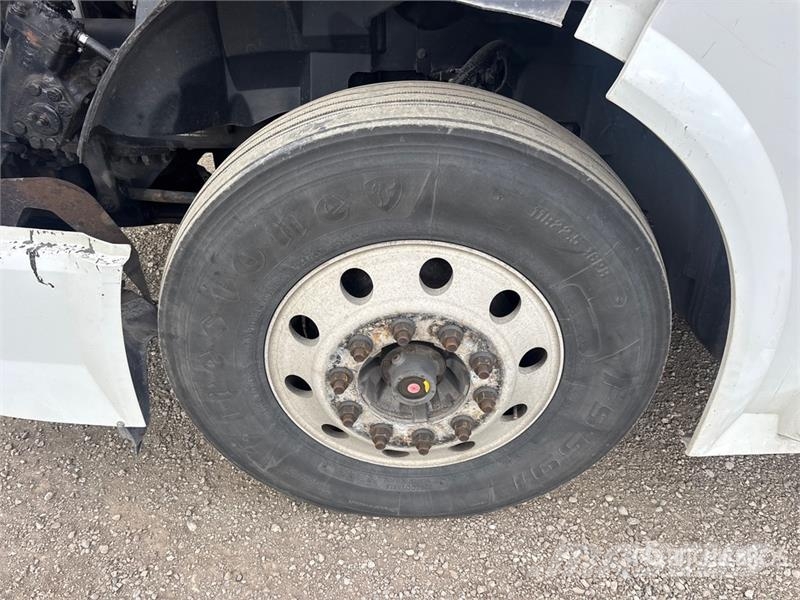 Volvo VNL 牵引车