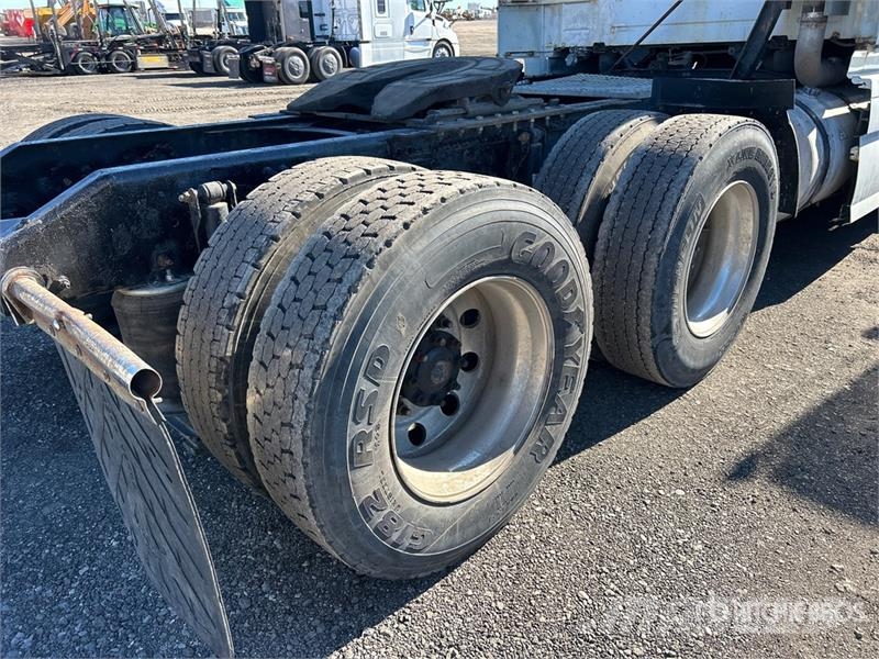Volvo VNL Traktorske jedinice