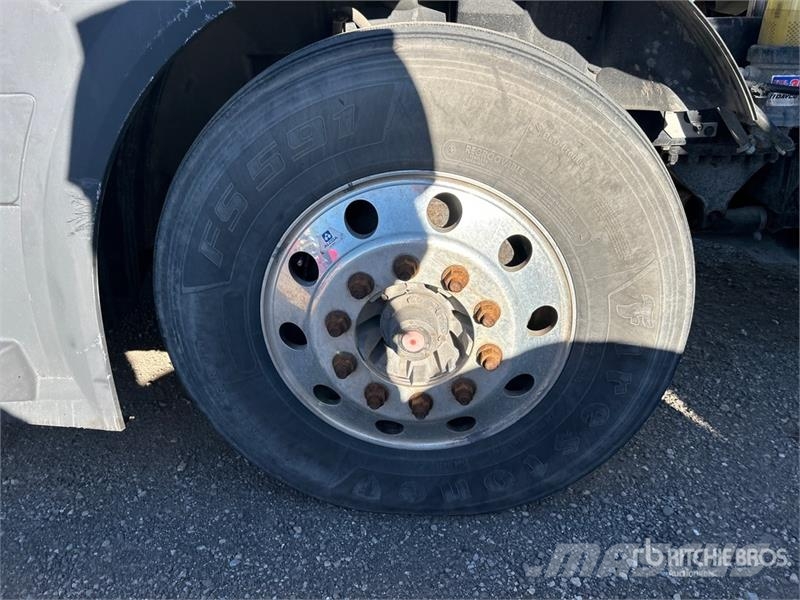 Volvo VNL Vlačilci
