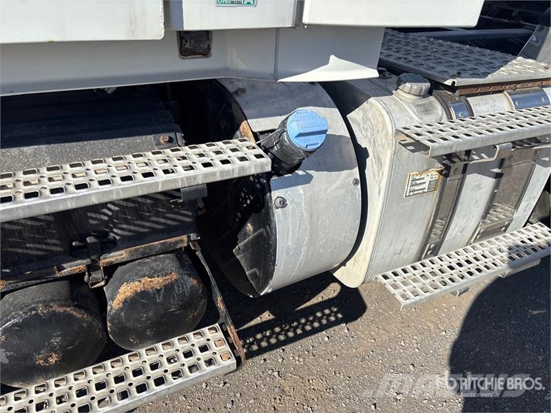 Volvo VNL Sattelzugmaschinen