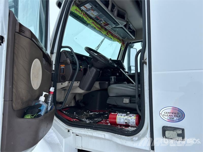 Volvo VNL Tegljači