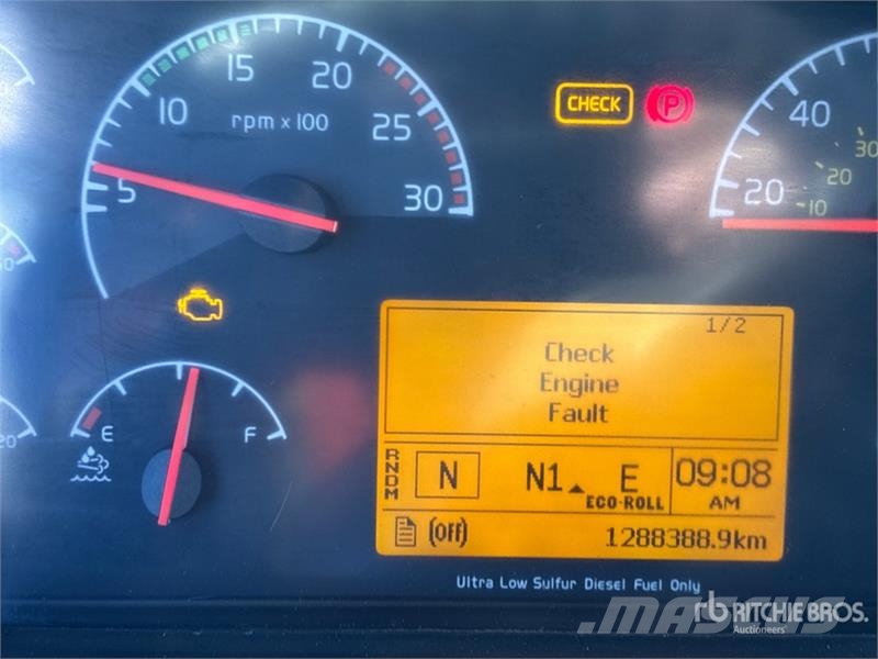 Volvo VNL وحدات الجر