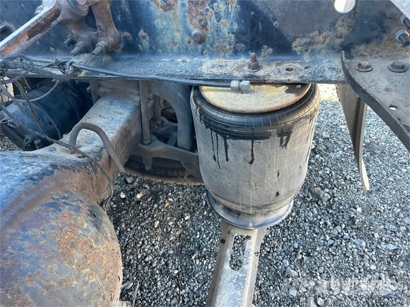 Volvo VNL 牵引车