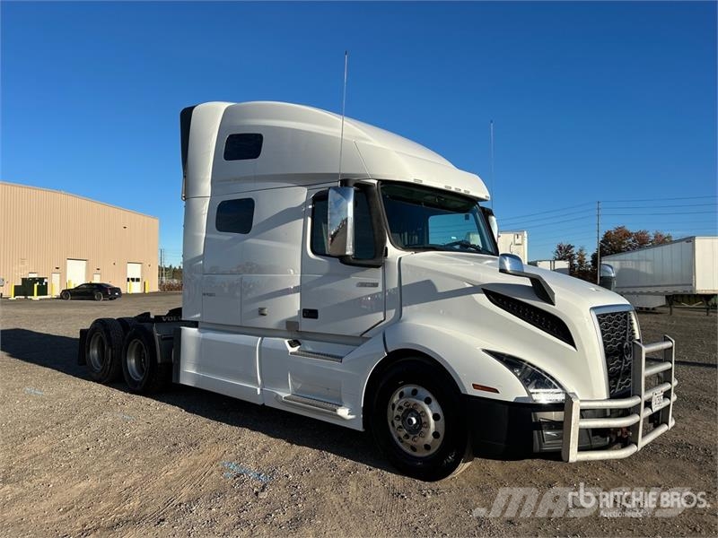 Volvo VNL Trekkers