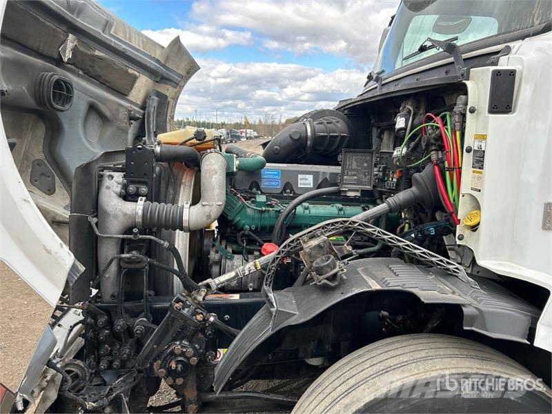 Volvo VNL Sattelzugmaschinen
