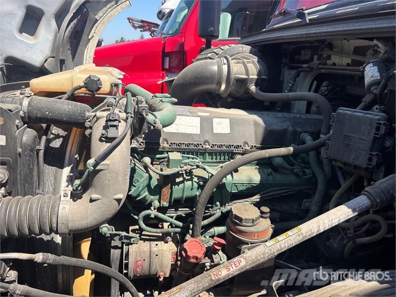 Volvo VNL Motrici e Trattori Stradali