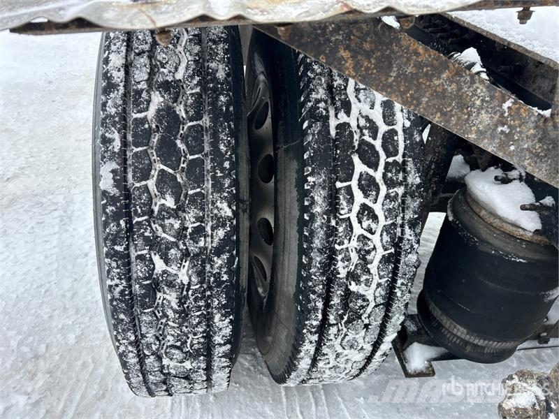 Volvo VNL Tegljači