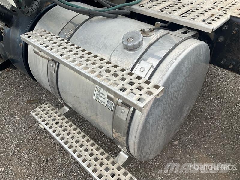 Volvo VNL Naudoti vilkikai