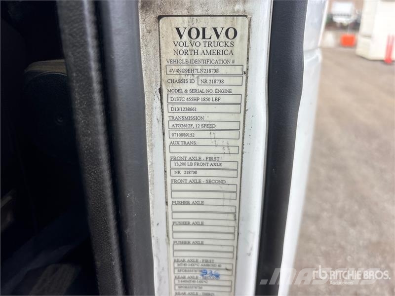 Volvo VNL Sattelzugmaschinen