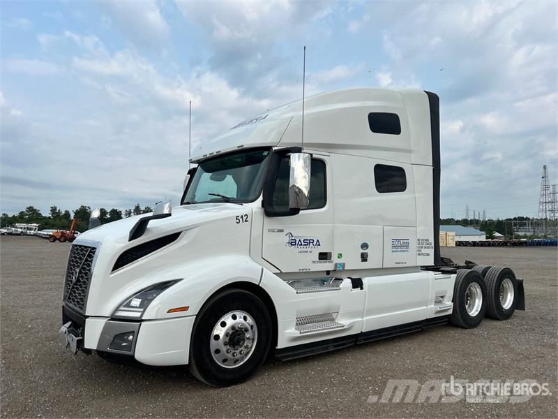 Volvo VNL Tractor Units