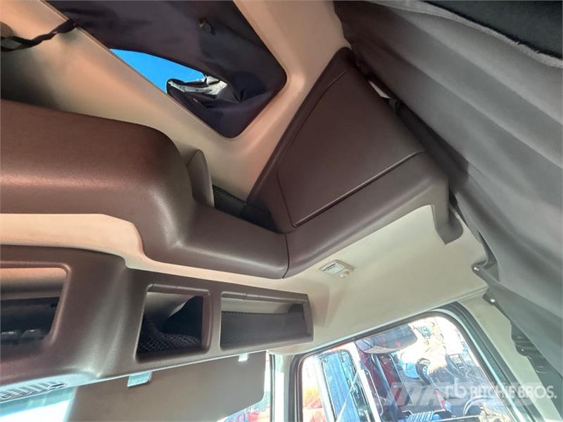 Volvo VNL Ťahače